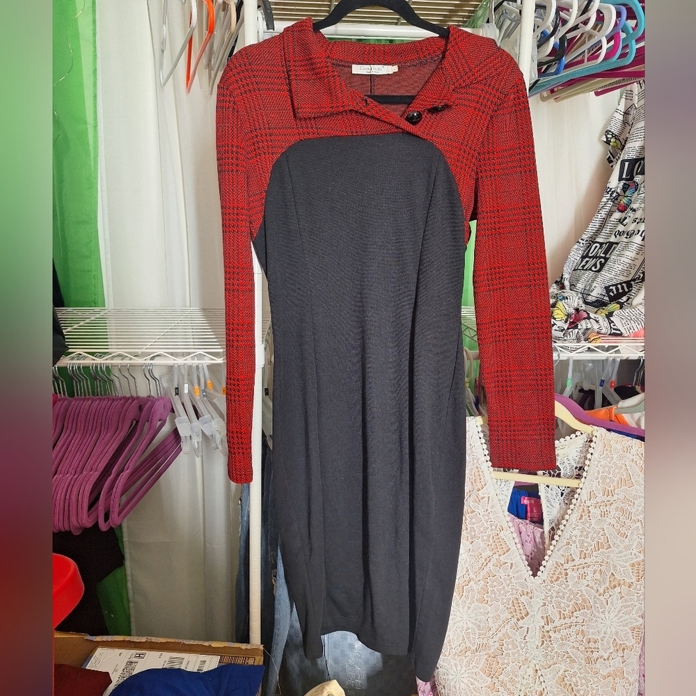 Elegant Red and Black Midi Dress
